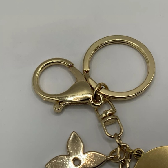 LV Louis Vuitton Bag Charm Key Holder Flower Shape & Round Monogram LV Logo - Picture 12 of 12